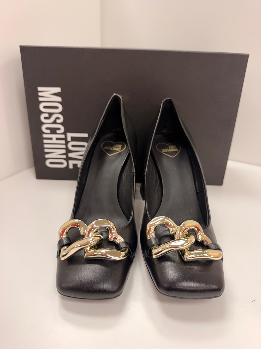 Love Moschino Heart Chain Detail Square-Toe Pumps in Black